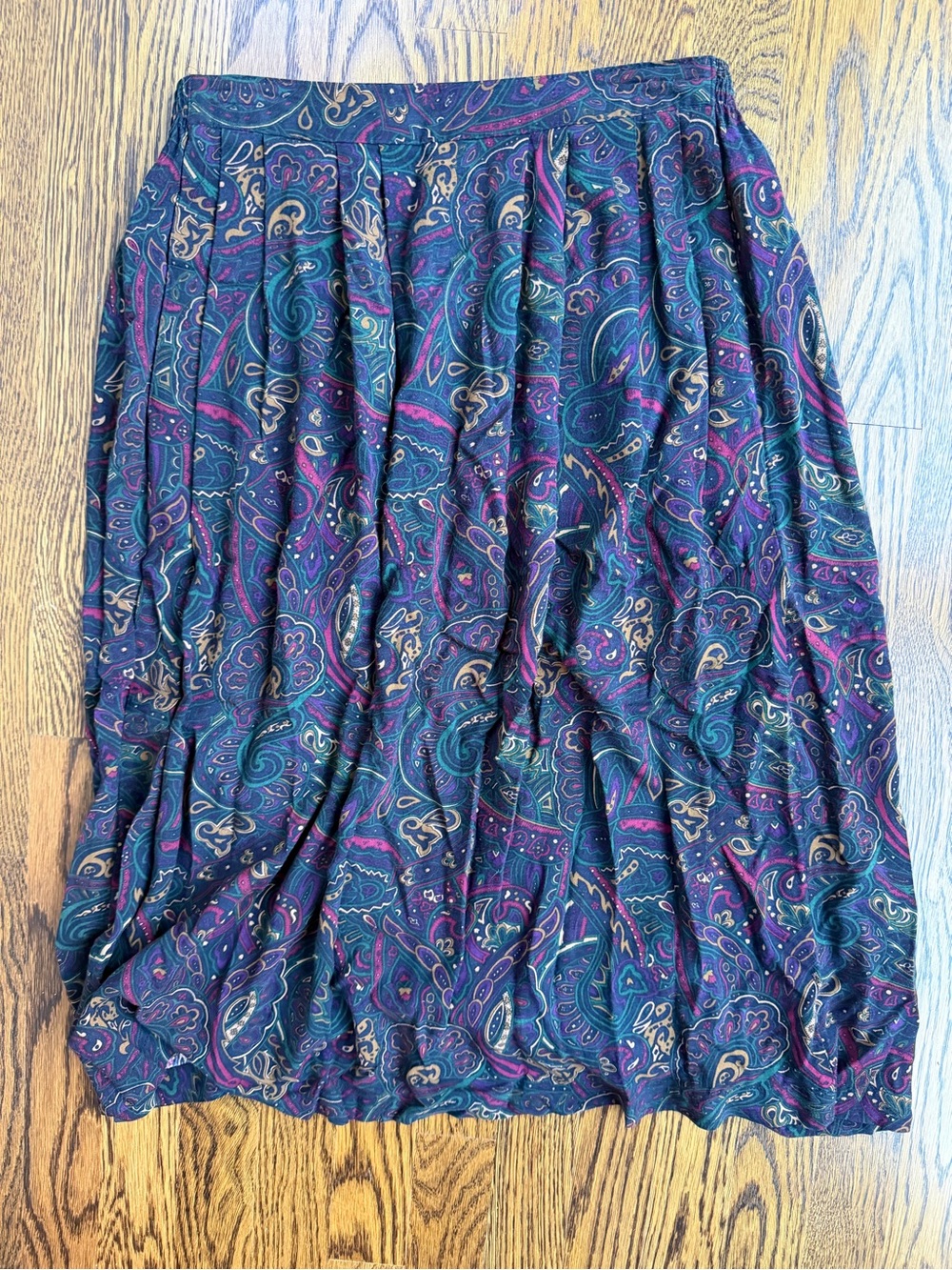 Sag Harbor Pleated Paisley Fall 90s Midi Skirt